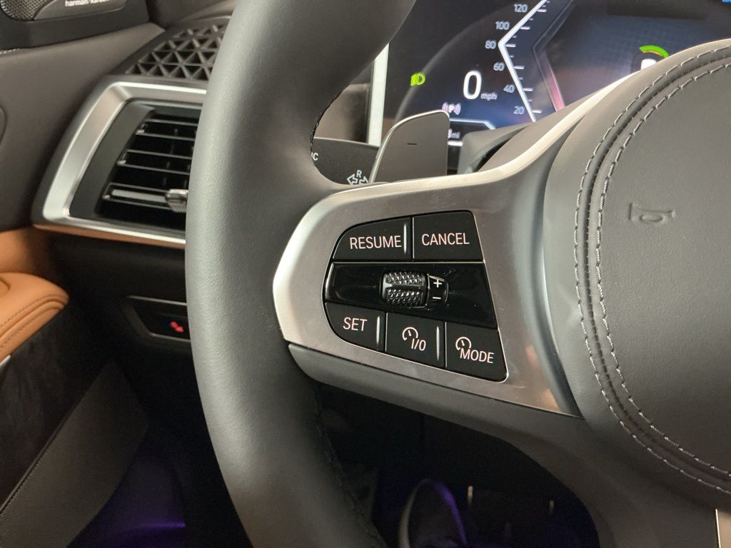 2026 BMW X7 40i - Photo 16