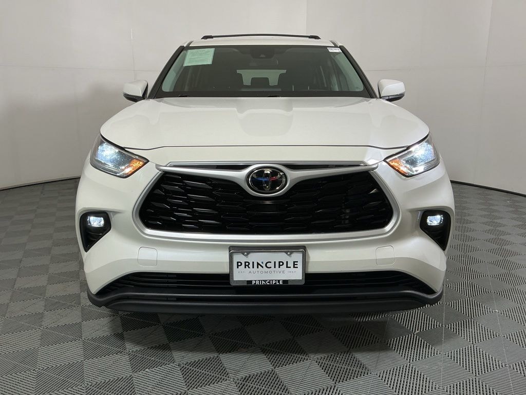 Used 2021 Toyota Highlander LE SUV