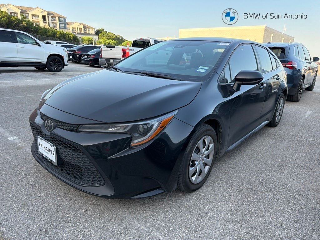 Used 2022 Toyota Corolla LE Sedan