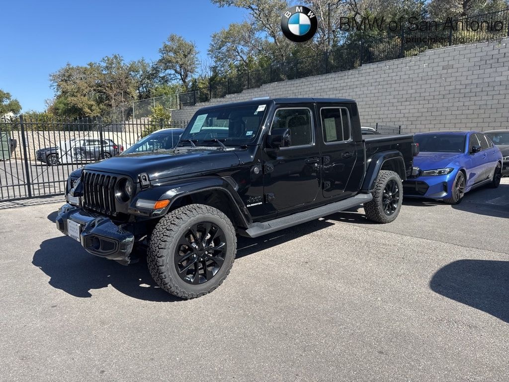 Used 2021 Jeep Gladiator Overland Truck