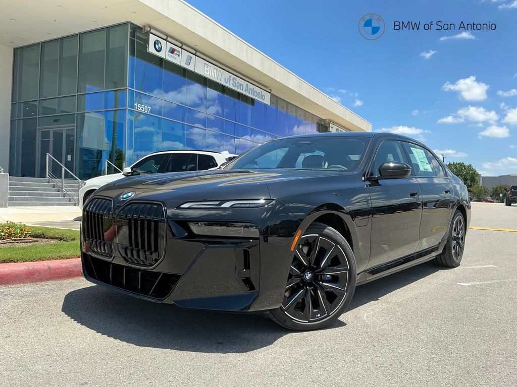 New 2026 BMW 750e xDrive
