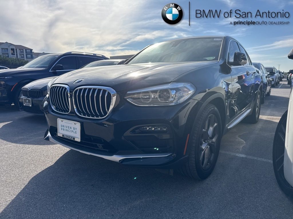 2021 BMW X4 30i's photo