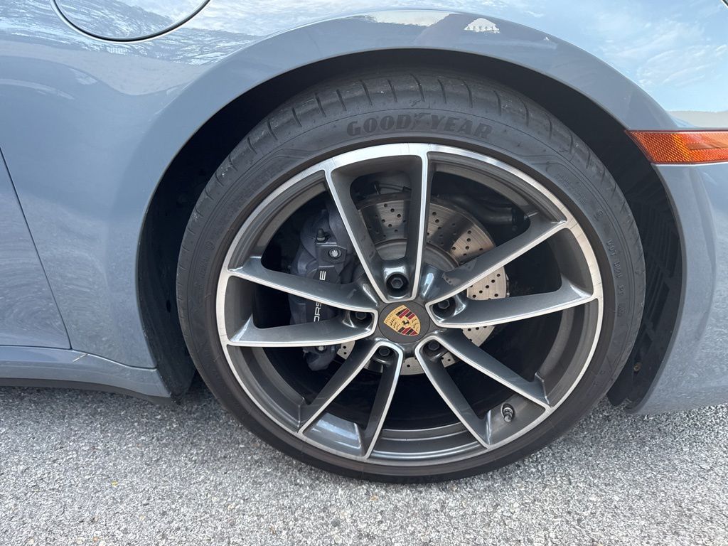 2023 Porsche 911 4 photo 3
