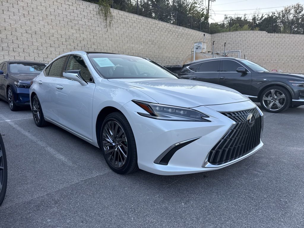 2025 Lexus ES 350 Ultra Luxury photo 2