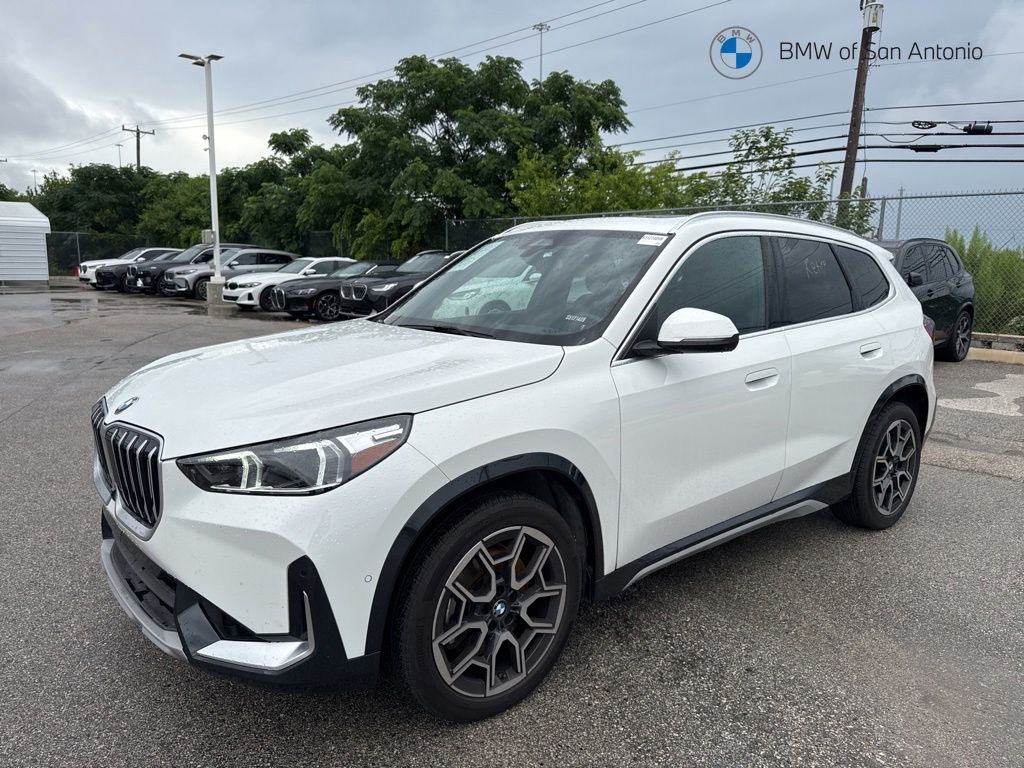 2025 BMW X1 xDrive28i's photo