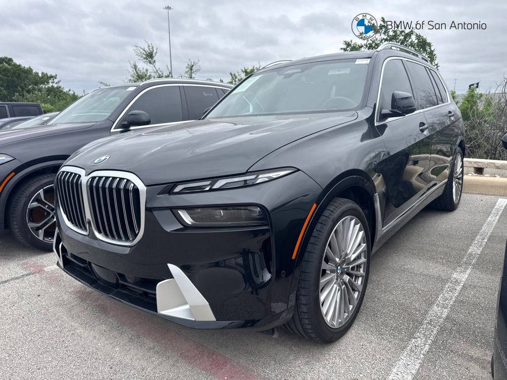 2025 BMW X7 xDrive40i's photo
