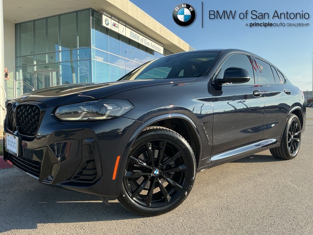 2023 BMW X4 30i's photo