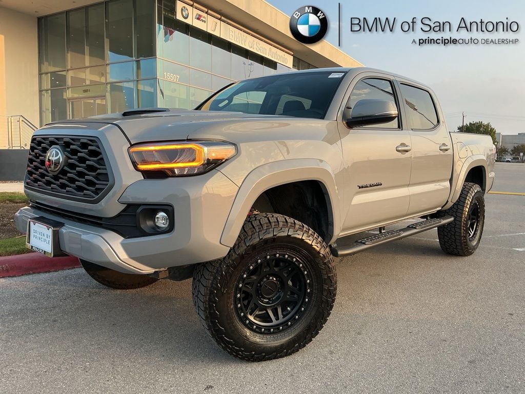 2020 Toyota Tacoma TRD Sport's photo