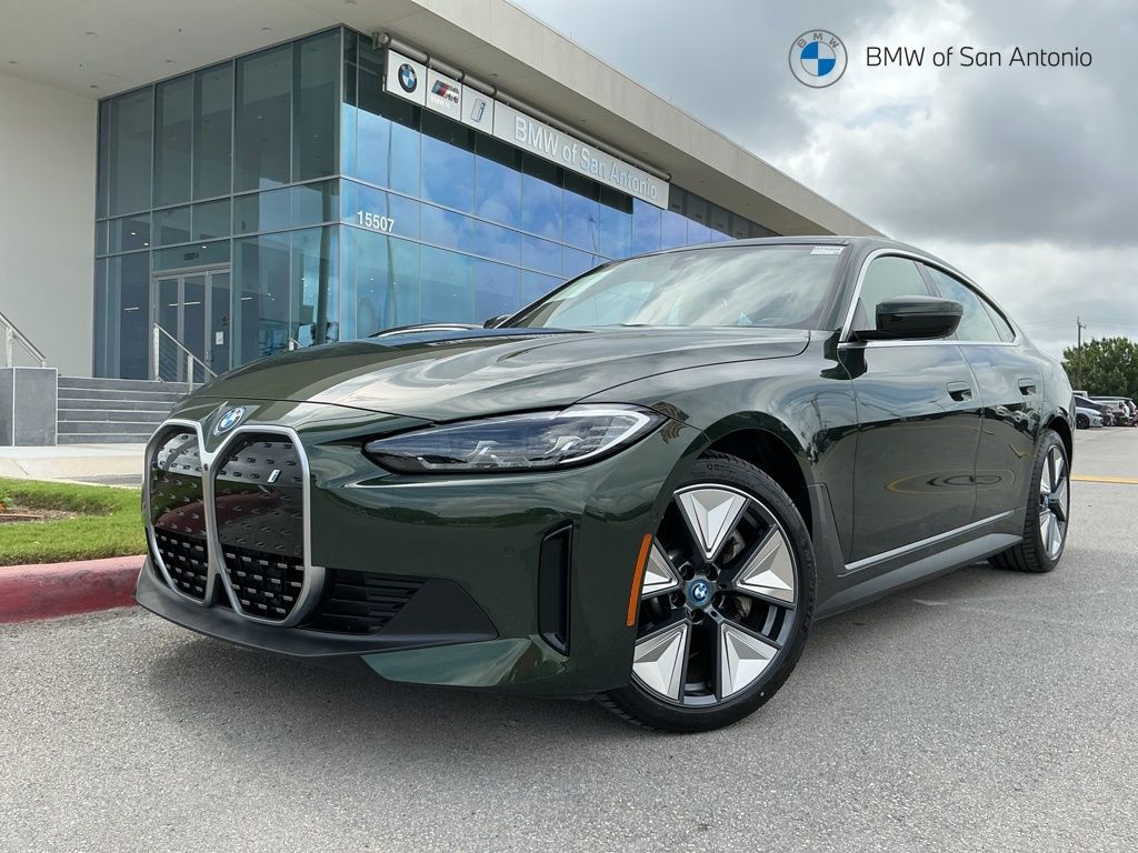 2023 BMW i4 eDrive35's photo