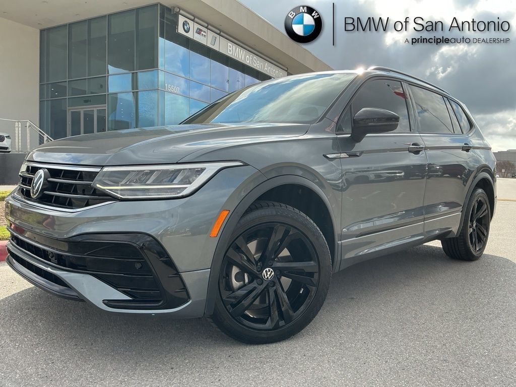 2023 Volkswagen Tiguan SE R-LINE BLACK