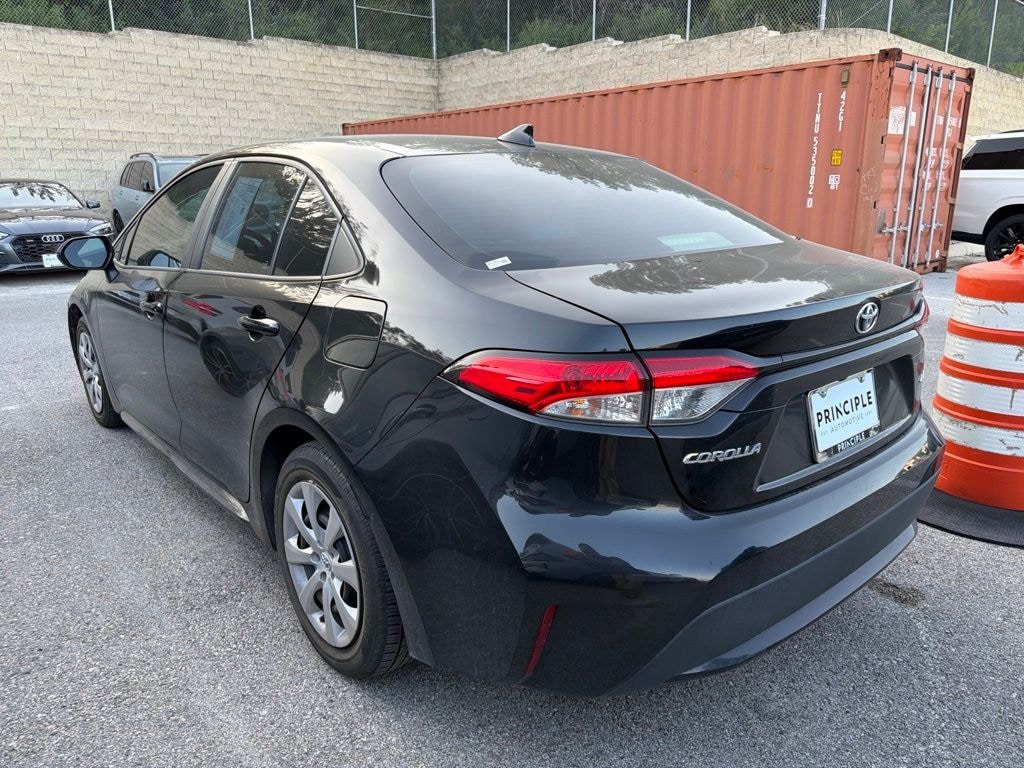 Used 2022 Toyota Corolla LE Sedan
