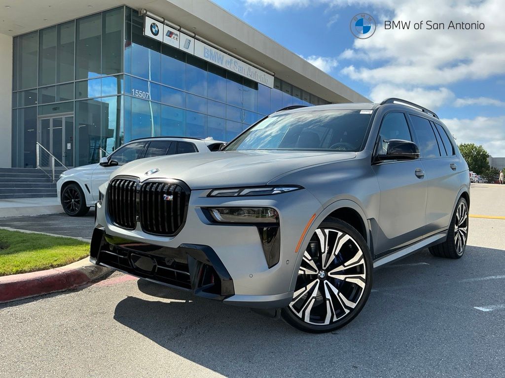 2025 BMW X7 M60i's photo