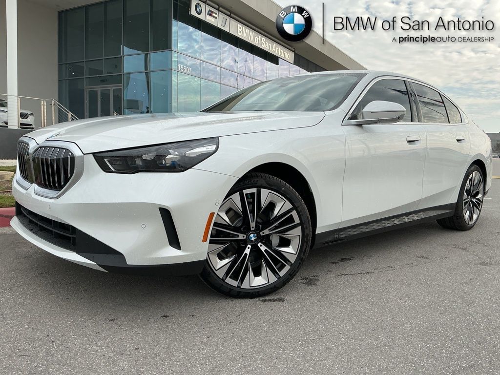 2026 BMW X7 40i's photo