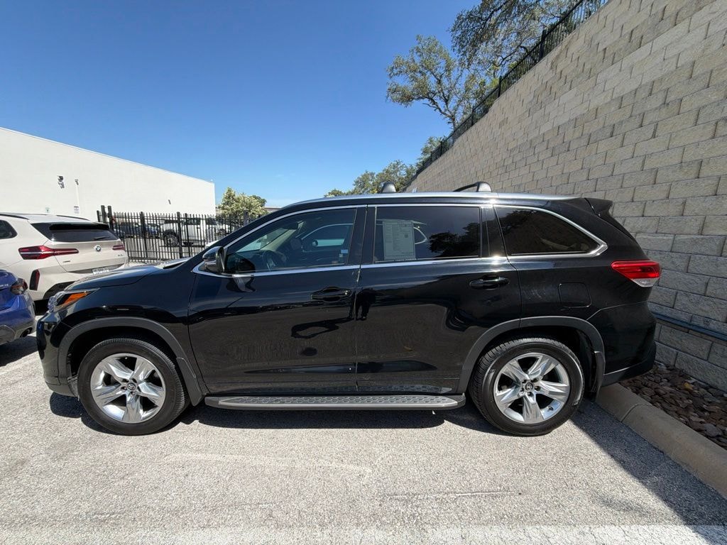 Used 2017 Toyota Highlander Limited V6 SUV