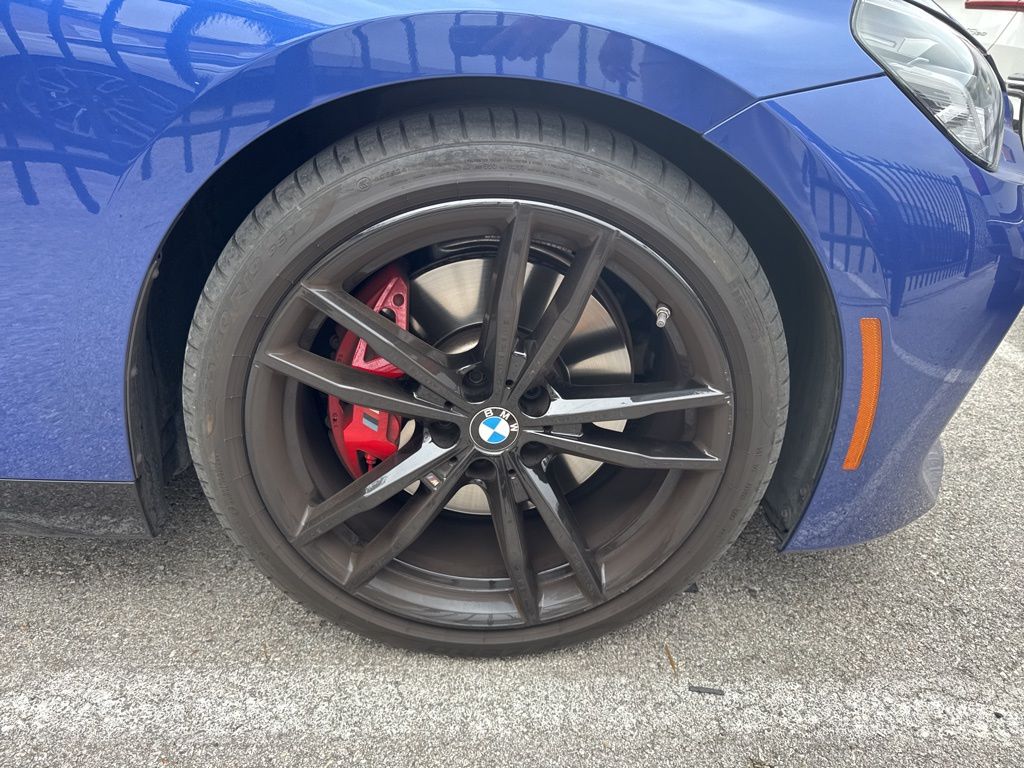 2024 Bmw 230i Coupe photo 3