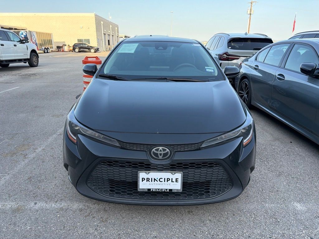Used 2022 Toyota Corolla LE Sedan