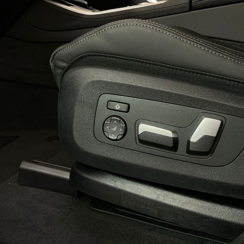 2026 BMW X5 40i - Photo 21
