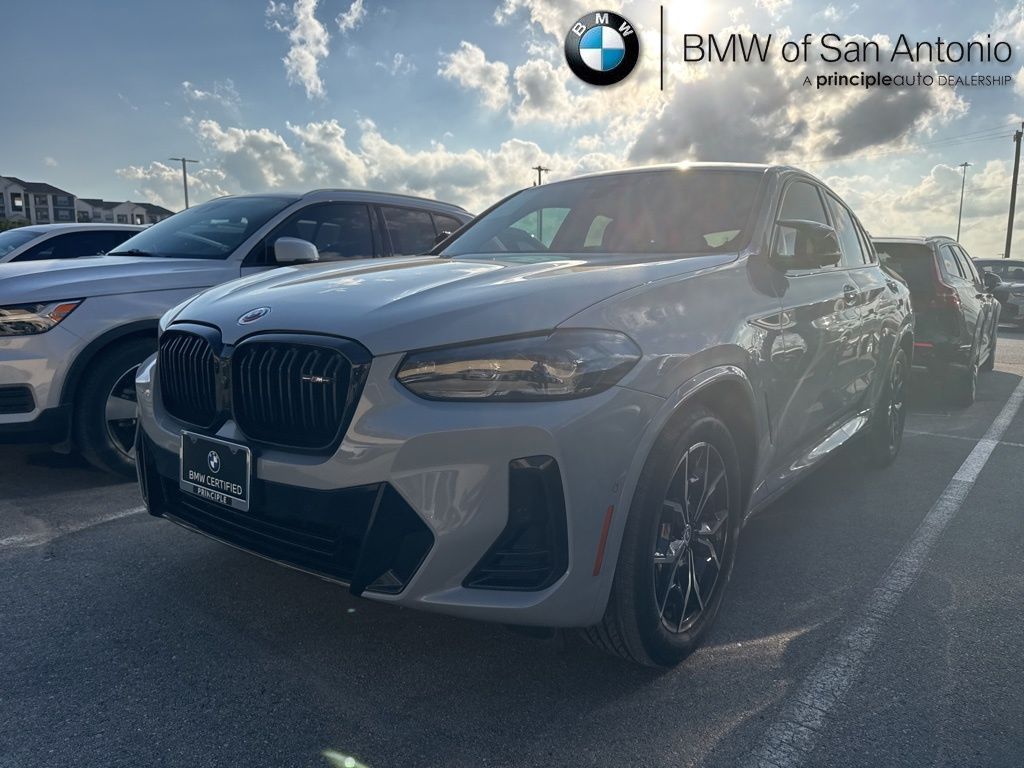 2023 BMW X4 M40i's photo