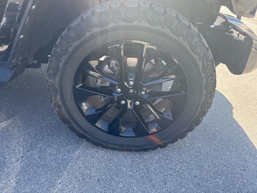 Used 2021 Jeep Gladiator Overland Truck