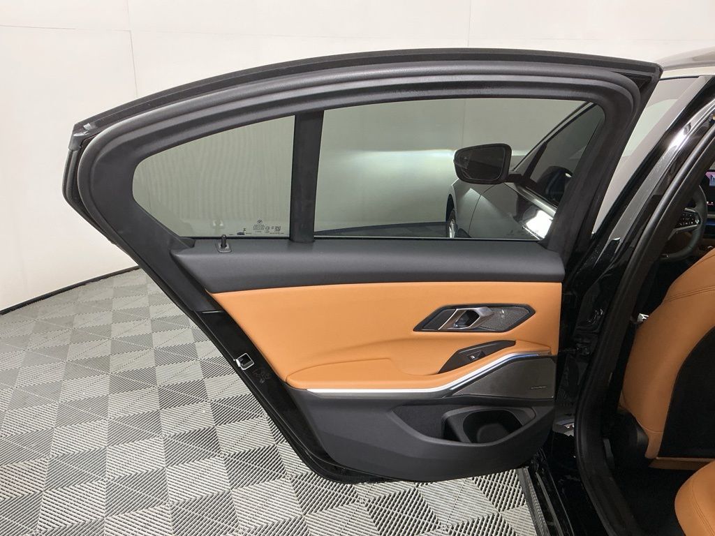 2026 BMW 3 Series 330i - Photo 27