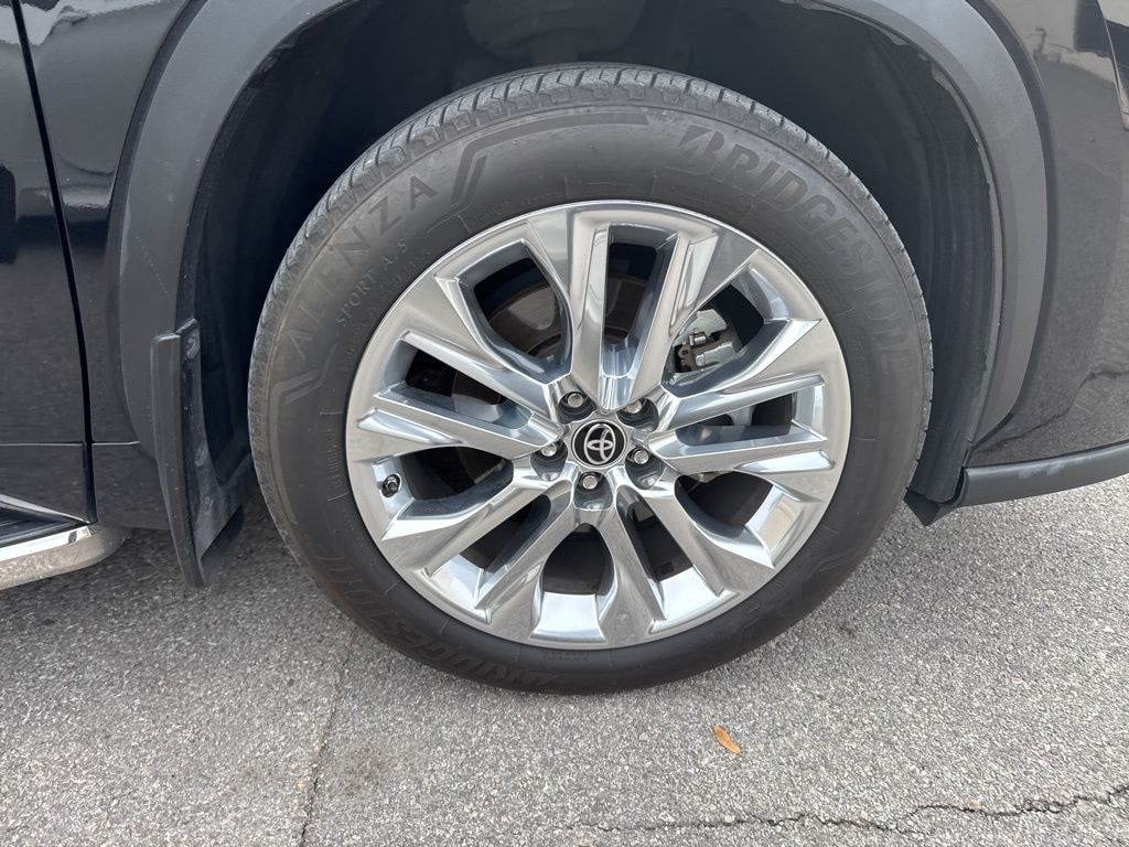 Used 2022 Toyota Highlander Limited SUV