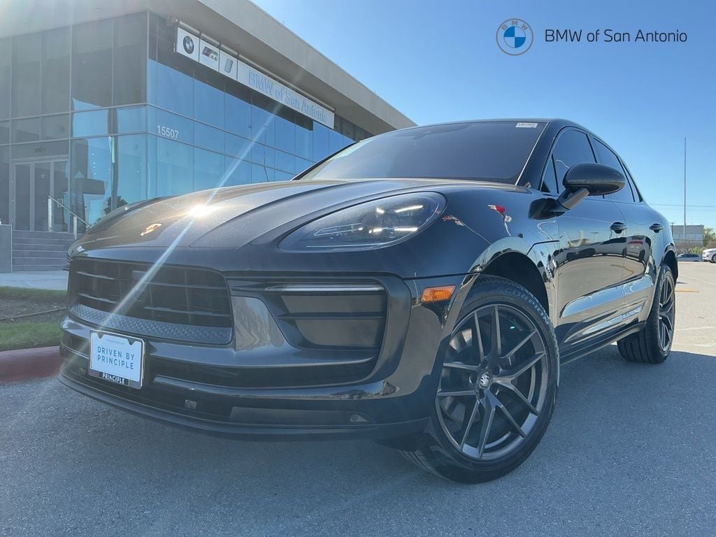 2023 Porsche Macan T