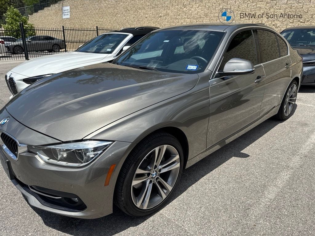 2018 BMW 3 Series 330i Sedan's photo