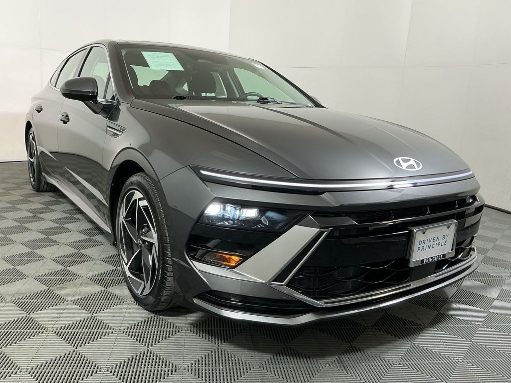 Used 2024 Hyundai Sonata SEL Sedan