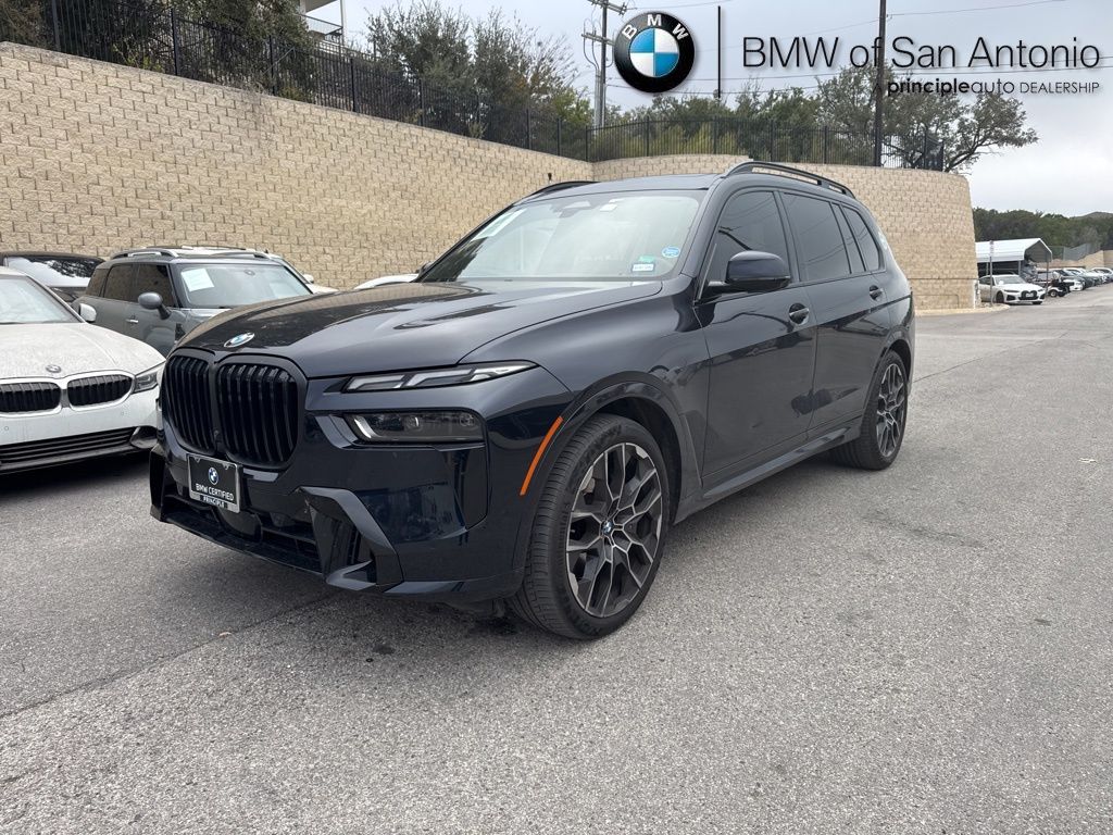 2024 BMW X7 40i's photo