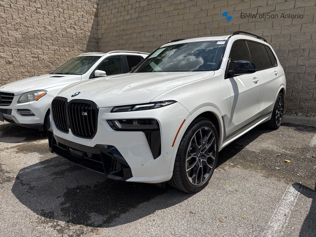 2026 BMW X7 M60i's photo