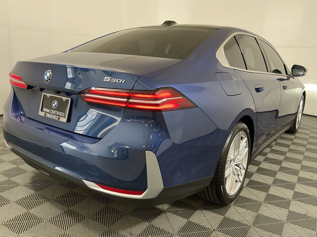 2024 BMW 5 Series 530i