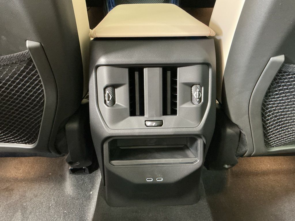 2026 BMW X3 30 - Photo 27