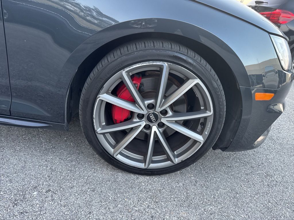 2018 Audi A4 2.0T Premium Plus photo 2