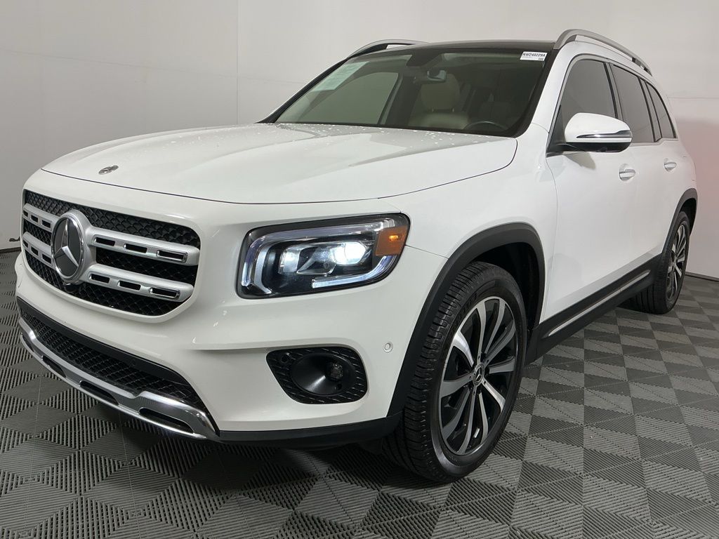 2022 Mercedes Benz GLB 250 photo 2
