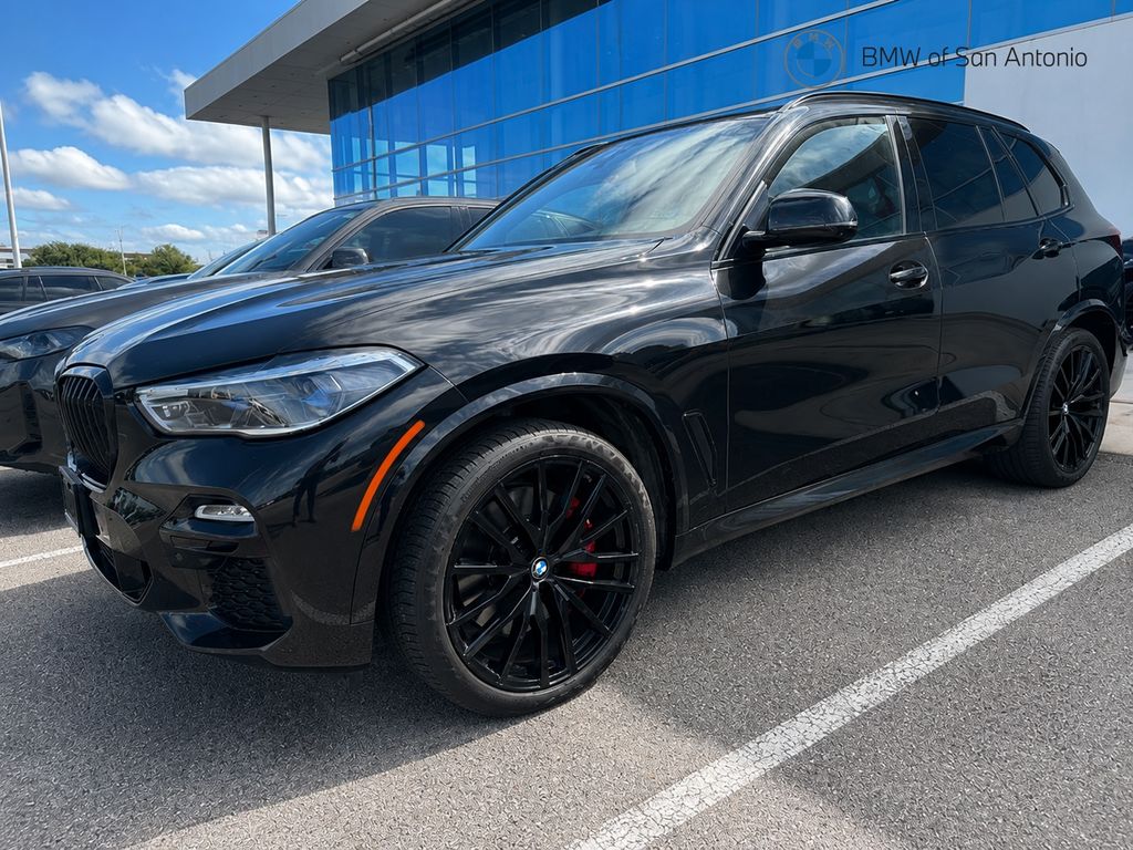 2021 BMW X5 M50i's photo