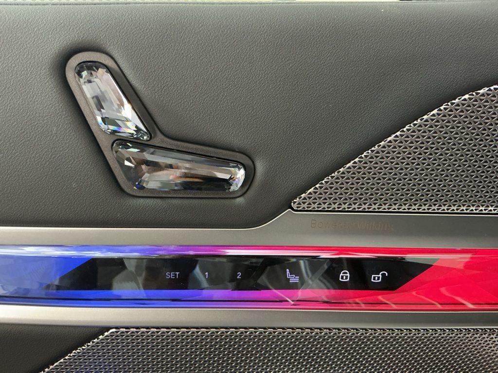 2025 BMW 7 Series 760i - Photo 25