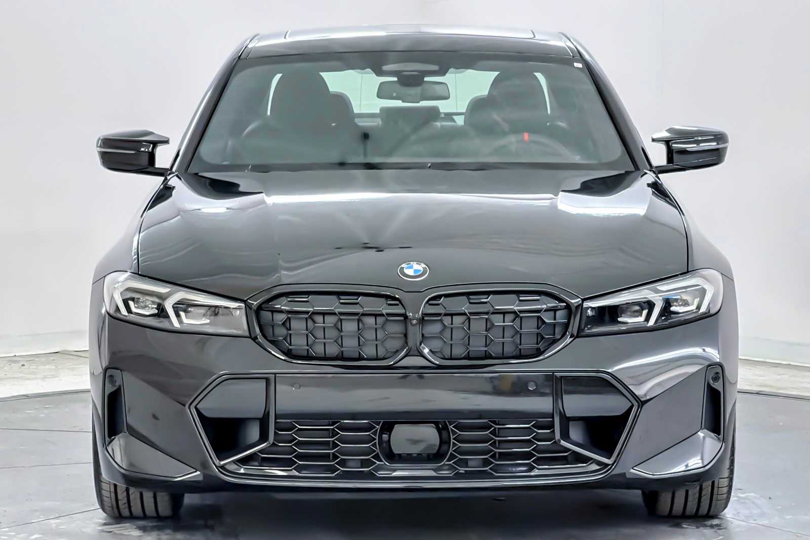 Thumbnail: 2026 BMW 3 Series - 10