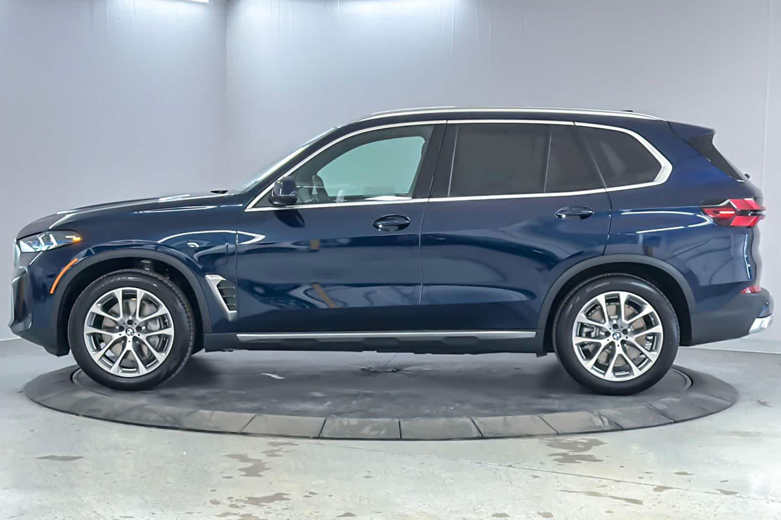 Thumbnail: 2026 BMW X5 - 5
