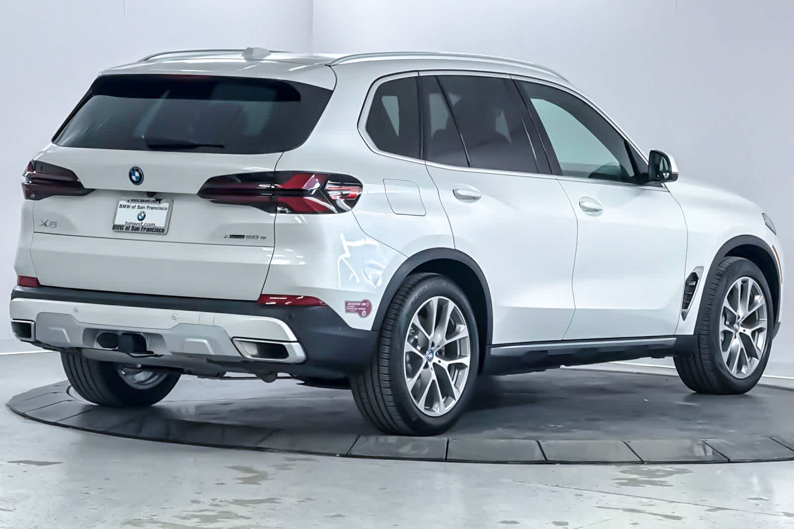 Thumbnail: 2024 BMW X5 - 2