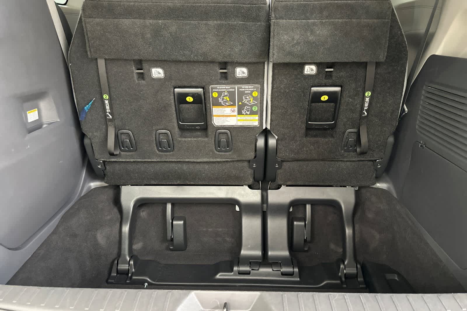 Thumbnail: 2021 Toyota Sienna - 15