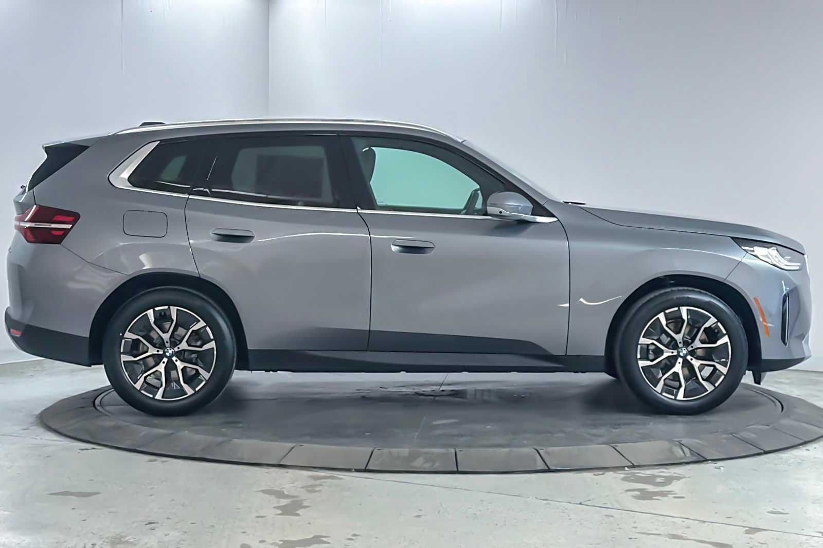 Thumbnail: 2026 BMW X3 - 8