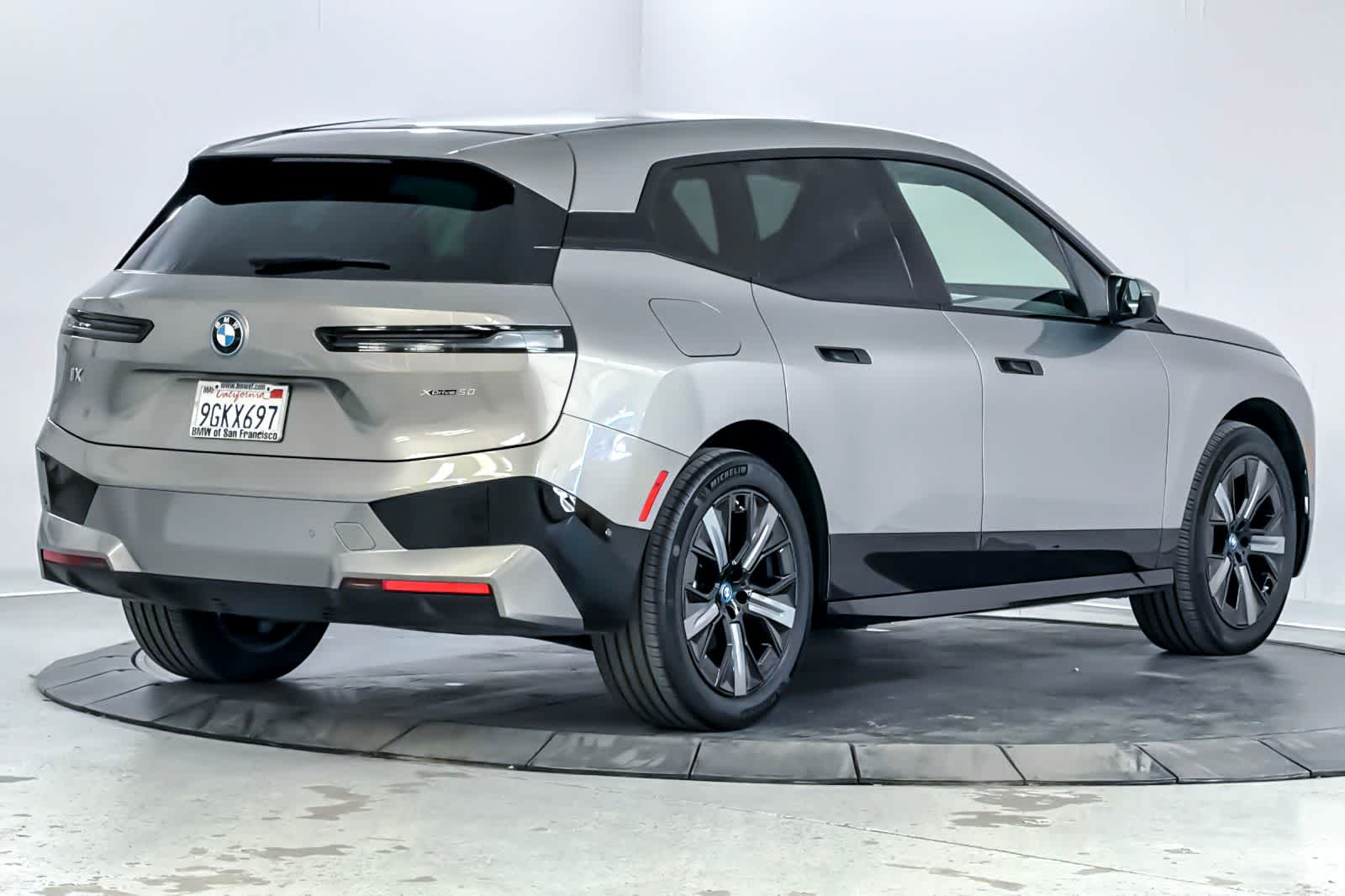Thumbnail: 2023 BMW iX - 2