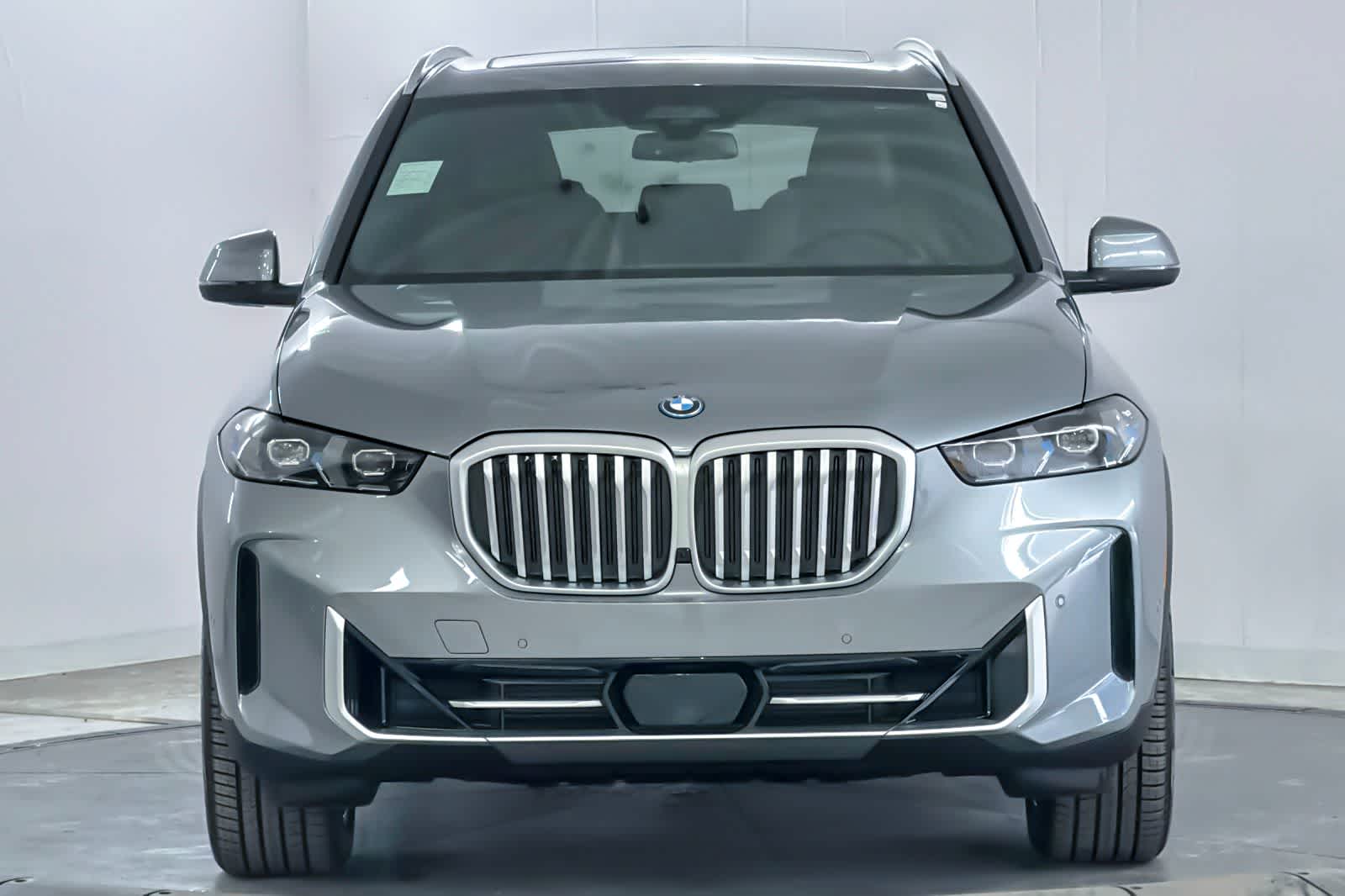 Thumbnail: 2026 BMW X5 - 10