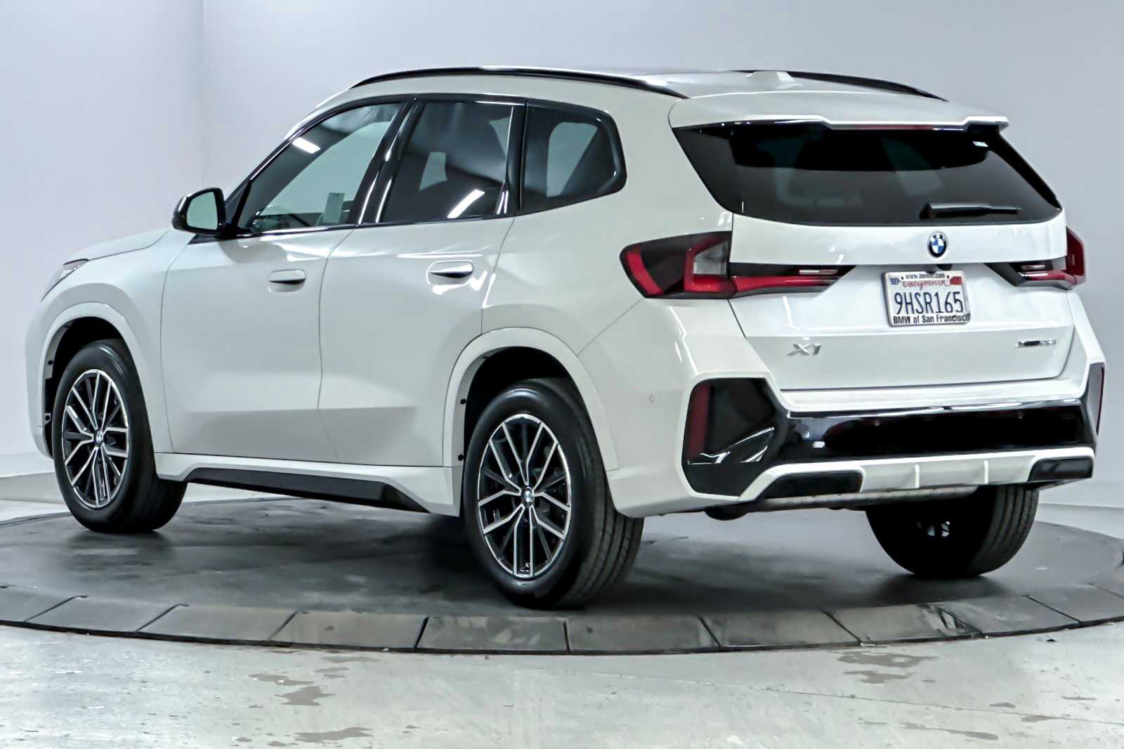Thumbnail: 2023 BMW X1 - 6