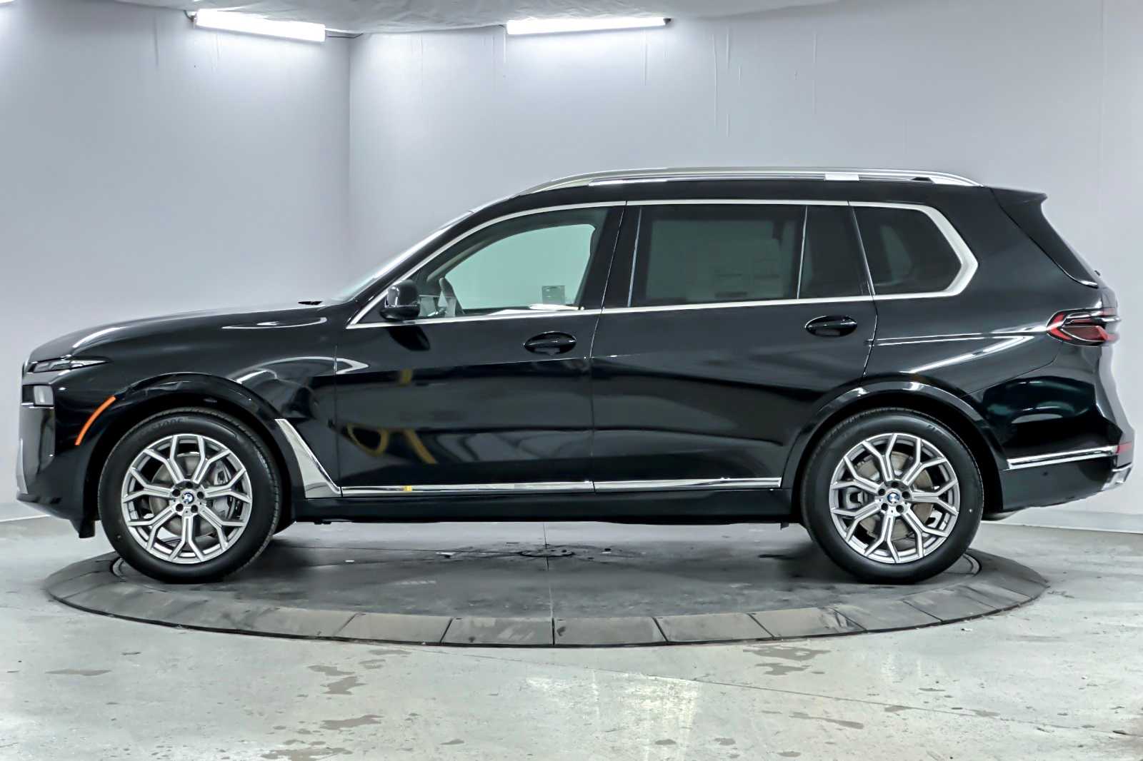 Thumbnail: 2026 BMW X7 - 5