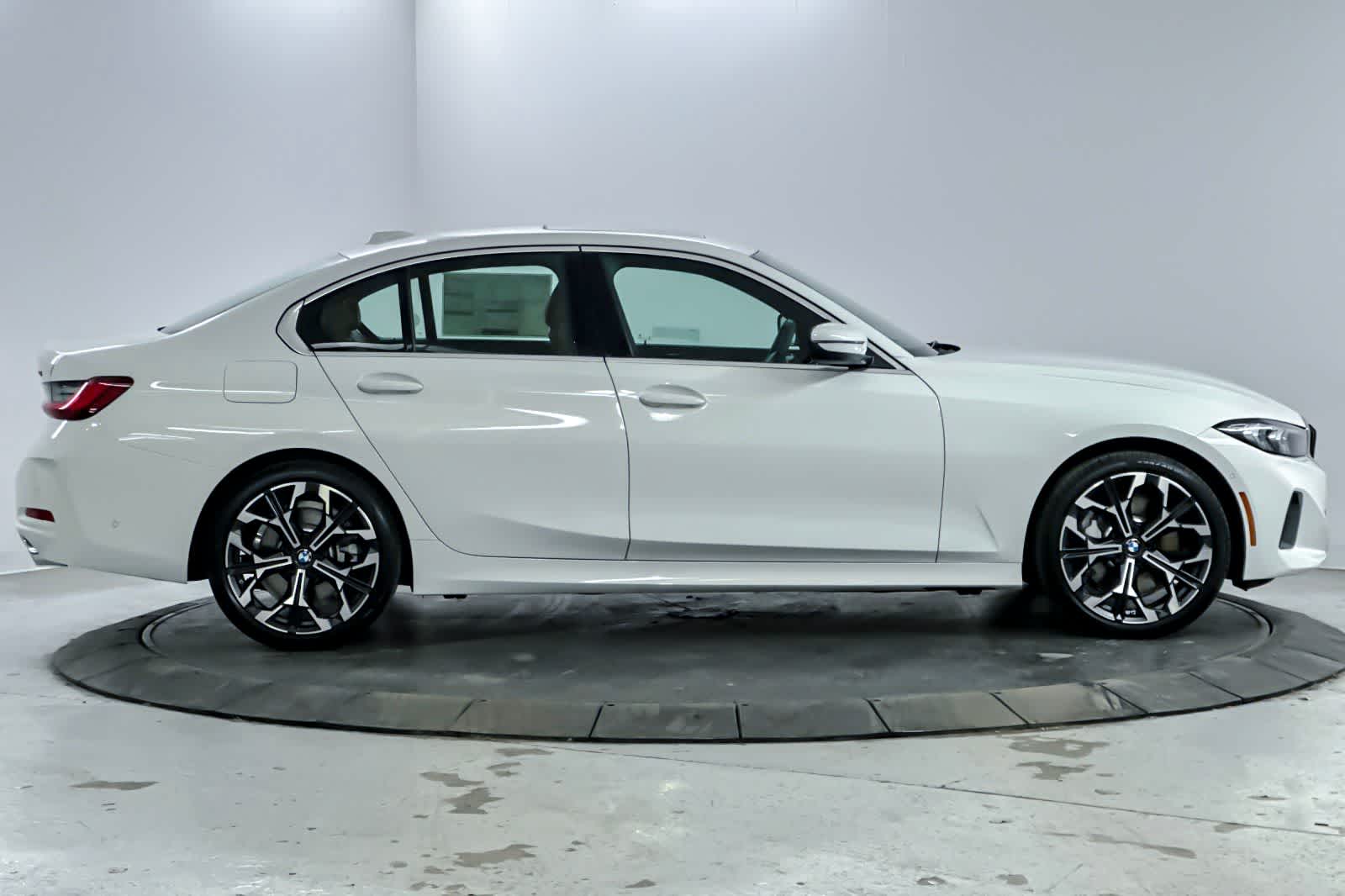 Thumbnail: 2026 BMW 3 Series - 7