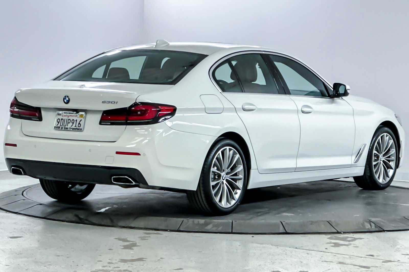 Thumbnail: 2023 BMW 5 Series - 2