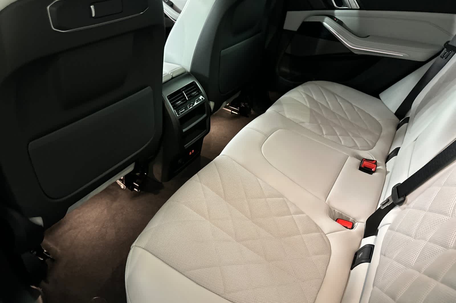 Thumbnail: 2026 BMW X5 - 4