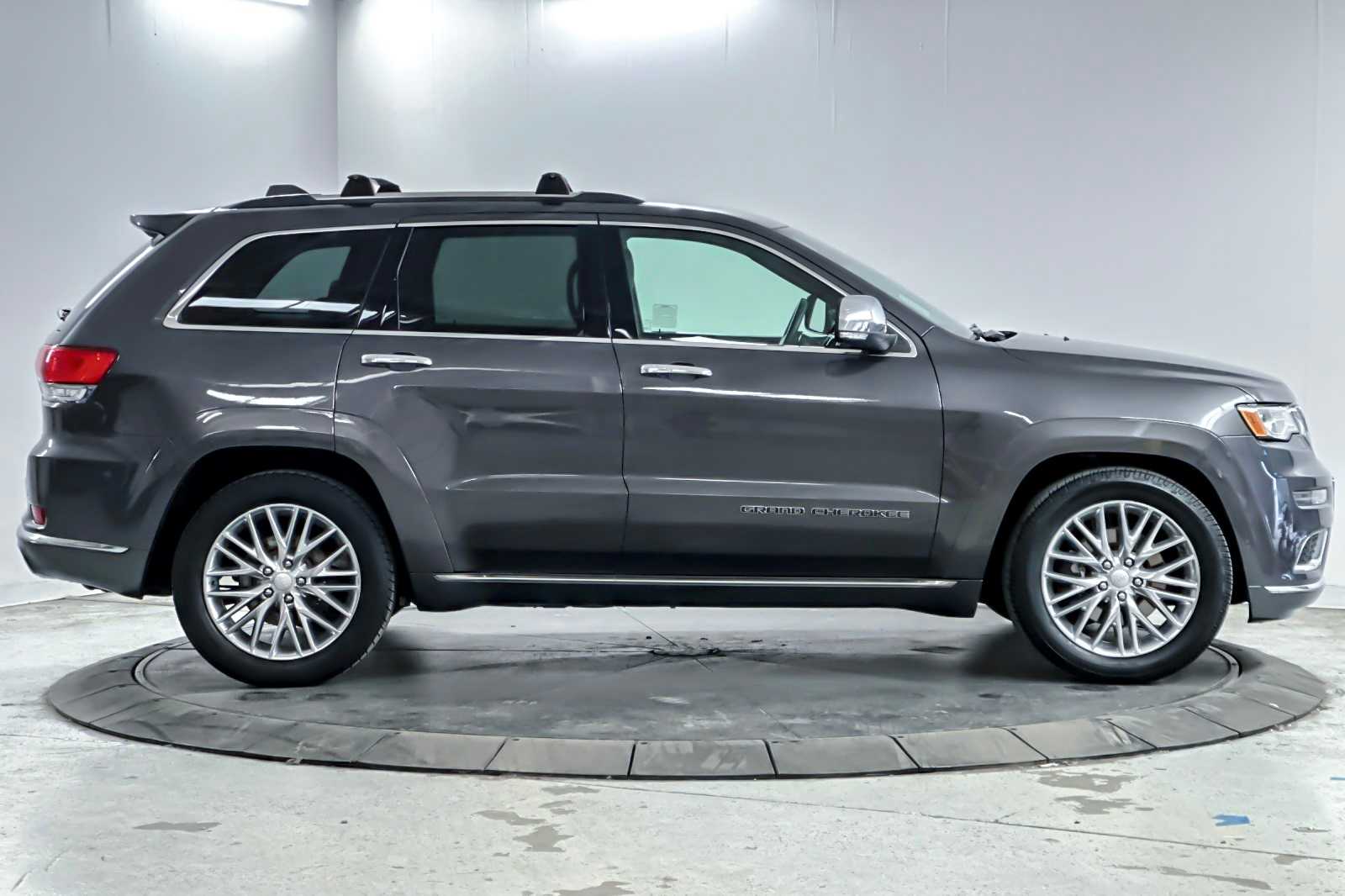 Thumbnail: 2018 Jeep Grand Cherokee - 8