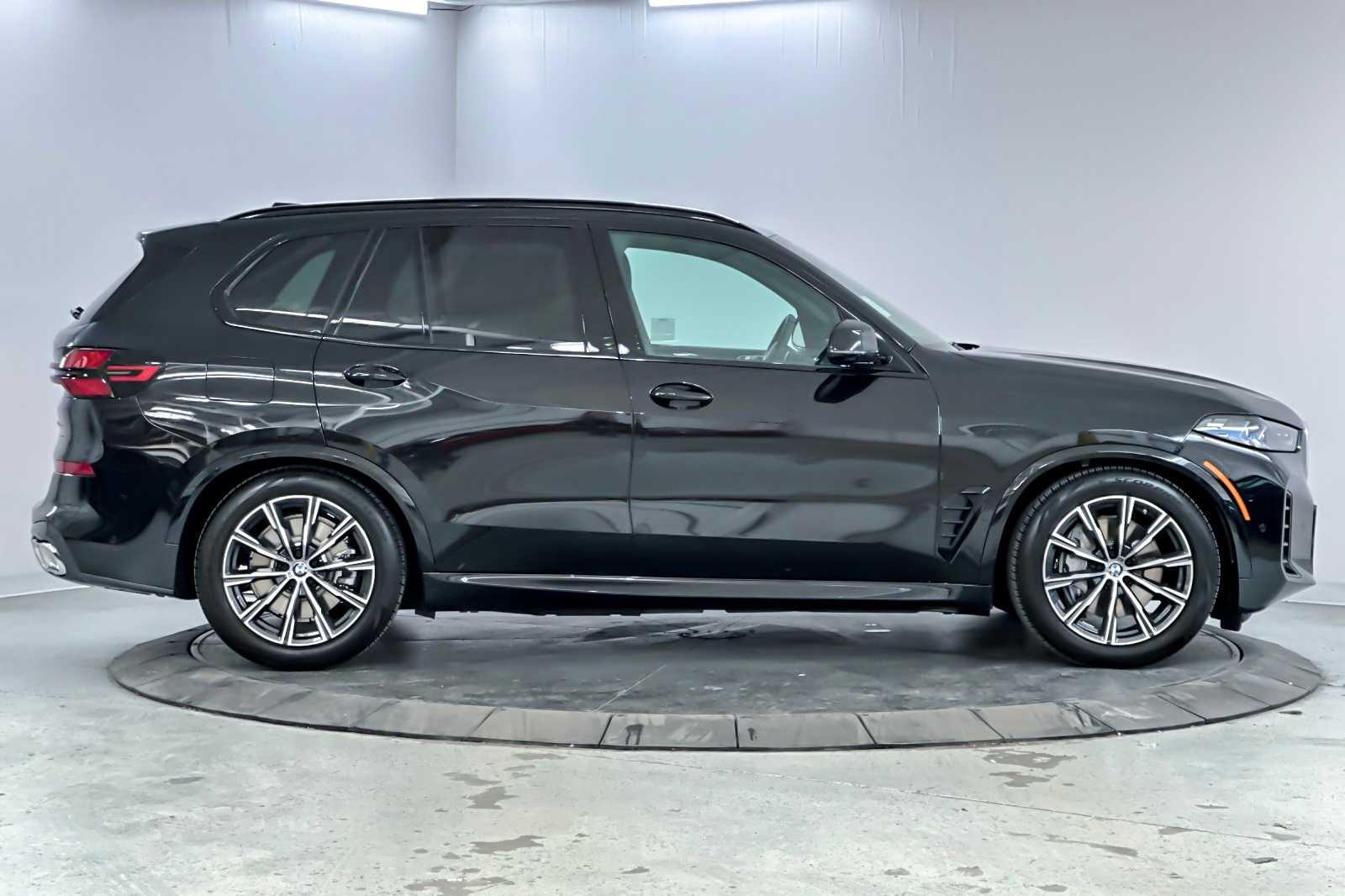 Thumbnail: 2026 BMW X5 - 8